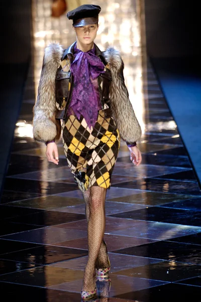 Look 29